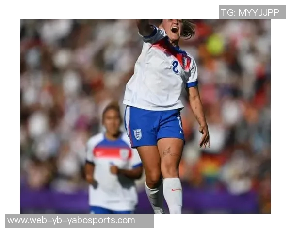 女足惨遭英格兰狂虐0比8后场低级失误令人心痛不已